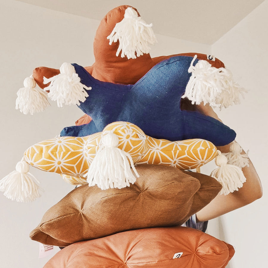 coussins-deco-jaune-bleu-artisanat-couture
