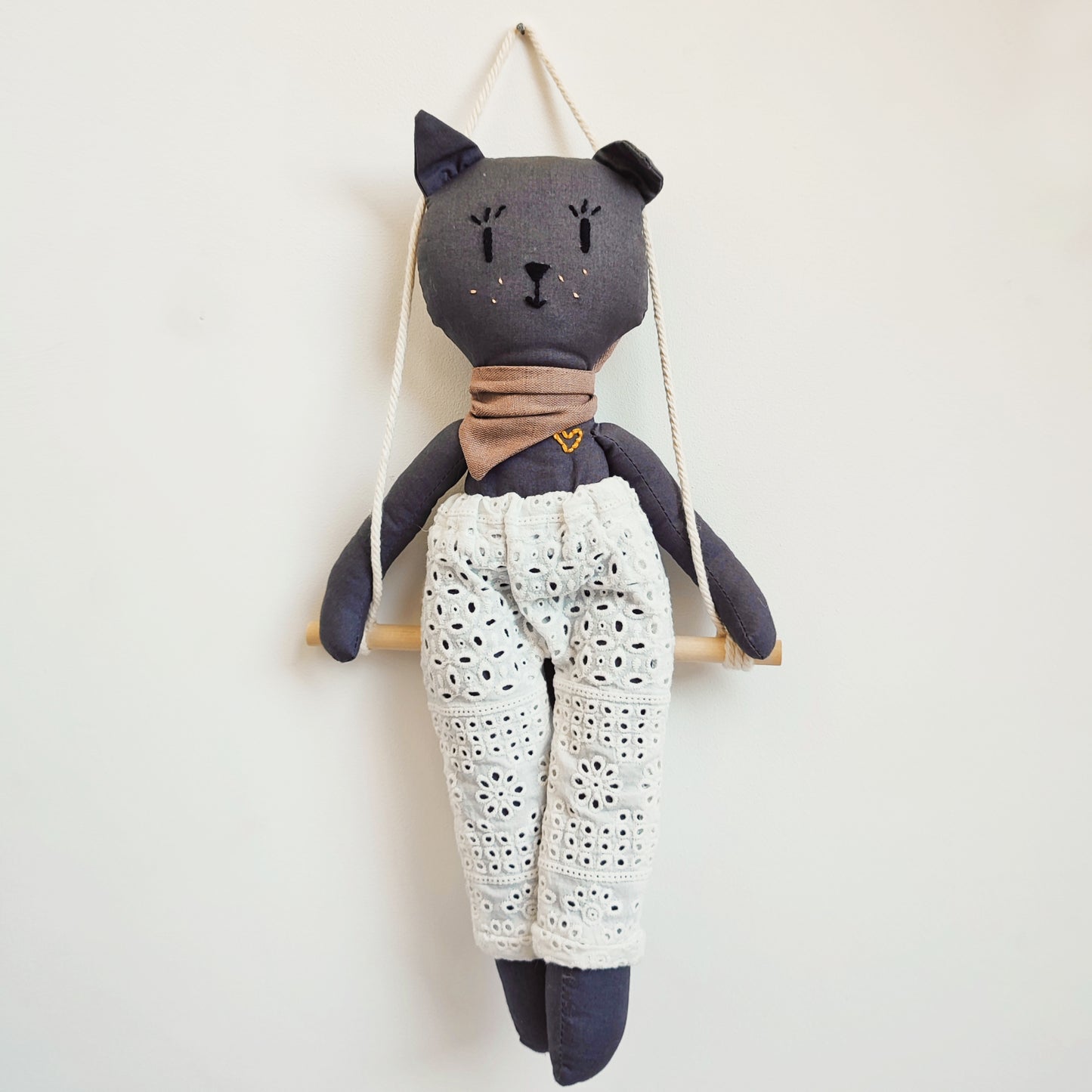 La suspension SACHA le Chat