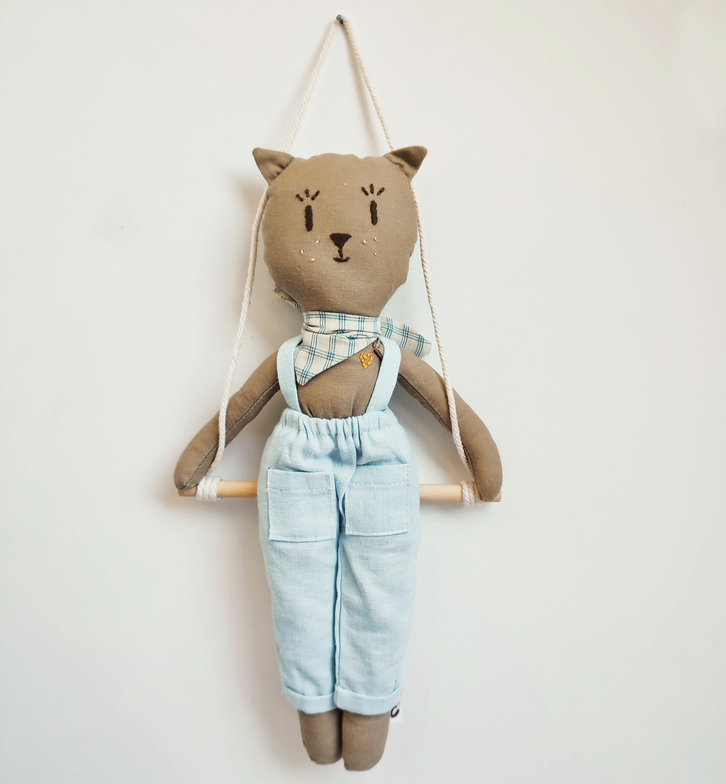 La suspension SACHA le Chat